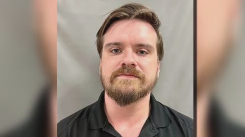 Foto policial de David Cherry, arrestado por amenazar a Elon Musk en redes sociales.