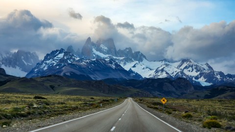 Monte Fitz Roy, montaña de El Chaltén donde está construido el hotel OVO Patagonia, el más alto del mundo.