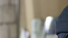 ¿Qué debes hacer si un oficial de ICE te pide tu identificación o documentos?