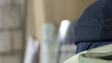 ¿Qué debes hacer si un oficial de ICE te pide tu identificación o documentos?