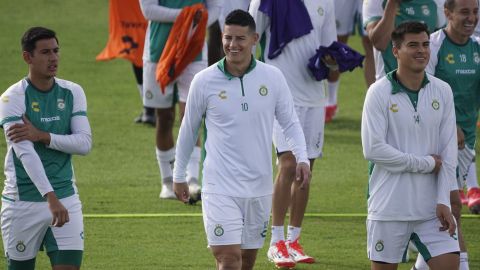 James Rodríguez durante un entrenamiento con el Club León.