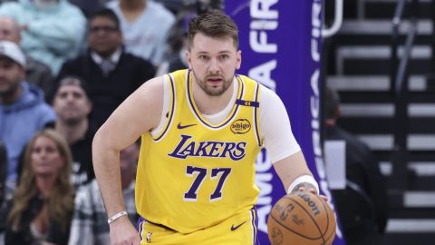 Luka Doncic en un encuentro entre Los Angeles Lakers y Utah Jazz