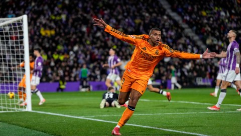 Kylian Mbappé, con 15 goles, sigue en la caza de Robert Lewandowski, actual 'pichichi' de La Liga con 17 tantos.