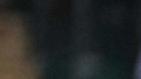 Jonathan Paz (d) de Olimpia reacciona junto a Lionel Messi de Inter este sábado, durante un partido amistoso entre Olimpia y Inter Miami en el Estadio Olímpico Metropolitano en San Pedro Sula.