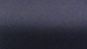 Lionel Messi disputa un balón con el mediocampista del Sporting Kansas City Memo Rodríguez.