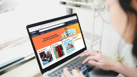 Antes de realizar cualquier compra en Amazon, asegúrate de que se mantenga el precio en oferta y que la fecha de entrega sea provechosa.