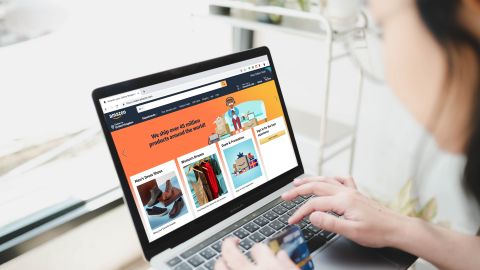 Antes de realizar cualquier compra en Amazon, asegúrate de que se mantenga el precio en oferta y que la fecha de entrega sea provechosa.