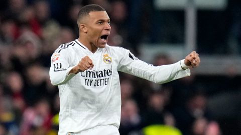 Con 16 goles, Kylian Mbappé es el máximo artillero del Real Madrid en el campeonato de Liga, a tres tantos de Robert Lewandowski, del FC Barcelona.