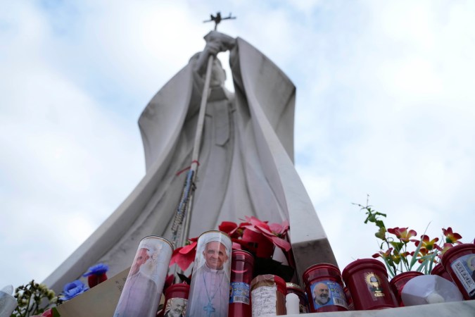 ¿Qué le pasó al papa Francisco que está tan grave?
