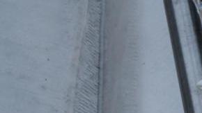 Fotos del papa Francisco a los pies de la estatua del papa Juan Pablo II enfrente del hospital Agostino Gemelli de Roma, donde el Sumo Pontífice permanece ingresado por octavo día consecutivo a causa de una bronquitis por infección polimicrobiológica a la que se sumó una neumonía bilateral, este domingo.