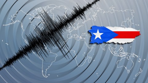 La ciudad de Aguadilla y sus alrededores fueron las zonas más afectadas, con una intensidad que indicaba un nivel de destrucción severo.