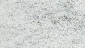 El ala cerrada de los Kansas City Chiefs Travis Kelce (c) es placado por Reed Blankenship (i) y Zack Baun (d) de los Philadelphia Eagles durante la Super Bowl.