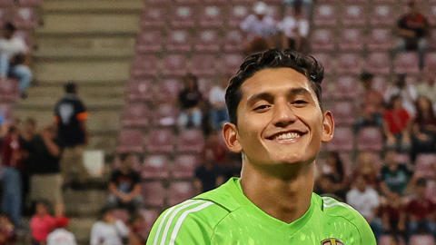 Jugadores de Venezuela forman en la previa del partido del grupo A del Campeonato Sudamericano sub-20 entre las selecciones de Venezuela y Uruguay.