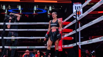 Amanda Serrano durante su último combate ante Katie Taylor.