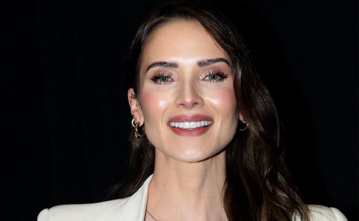 Kimberly Dos Ramos es la protagonista de la telenovela "Me atrevo Amarte"