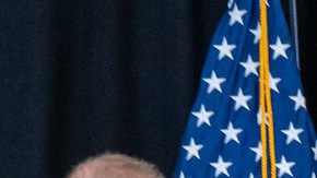 La gobernadora Kathy Hochul tiene la certeza que millones de niños, ancianos y discapacitados están en riesgo de no recibir ayuda federal.