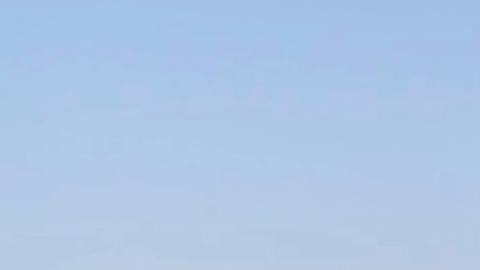 Los rebeldes respaldados por Irán afirmaron haber disparado 18 misiles y un dron.