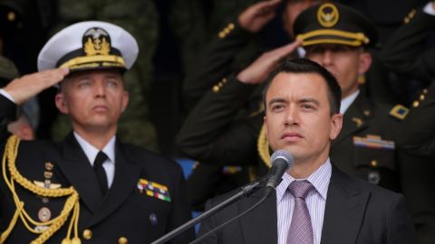 El presidente Noboa pide fuerzas militares de EE.UU., Europa y Brasil se unan a Ecuador para luchar contra las bandas criminales.