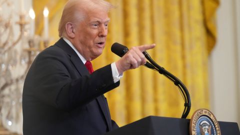 Trump le da su respaldo a su equipo y no considera despedir a nadie.