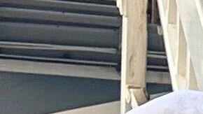 George Glezmann, al centro acompañado de Adam Boehler y Zalmay Khalilzad,