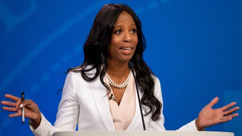 Mia Love, hija de inmigrantes haitianos, fue miembro del Concejo Municipal, alcaldesa y la primera mujer republicana de color elegida para el Congreso.