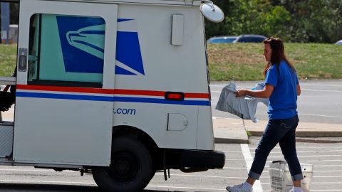 El recorte de empleados será mediante el programa de jubilación anticipada voluntaria.