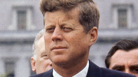 En 1992, el Congreso aprobó una ley que exigía a todos los registros gubernamentales que quedaban sobre la muerte de Kennedy se publicaran antes de octubre de 2017, algo que Trump y Biden prorrogaron.