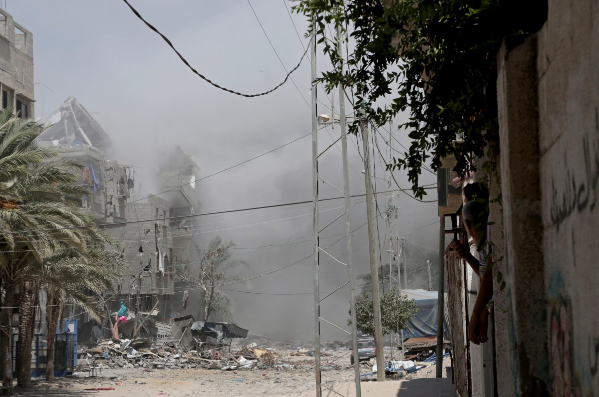 Israel mata en ataque aéreo a dos palestinos y hiere a tres en la Franja de Gaza