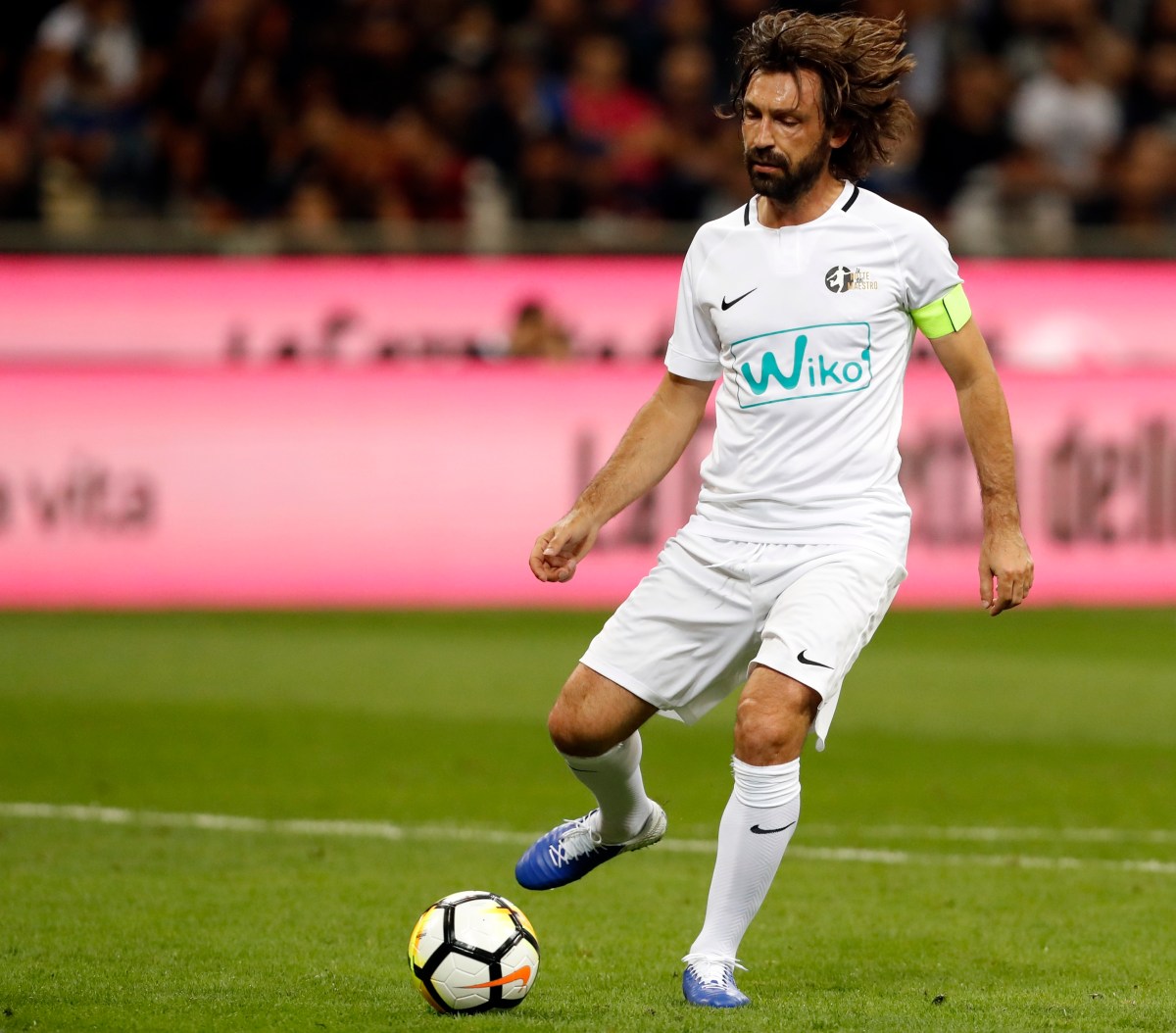 No caduca: Andrea Pirlo marca golazo de tiro libre a sus 45 años [Video]