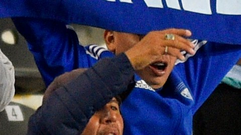 Los fanáticos de Emelec no quieren ver condenado a su equipo a segunda división.