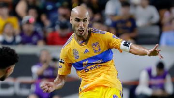 Guido Pizarro durante su etapa como jugador activo en Tigres de la UANL.