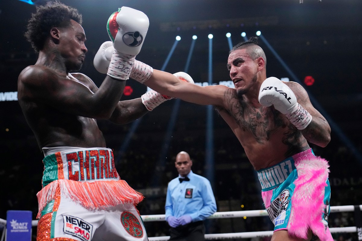 José Benavídez considera que el combate de su hijo contra el Canelo es factible