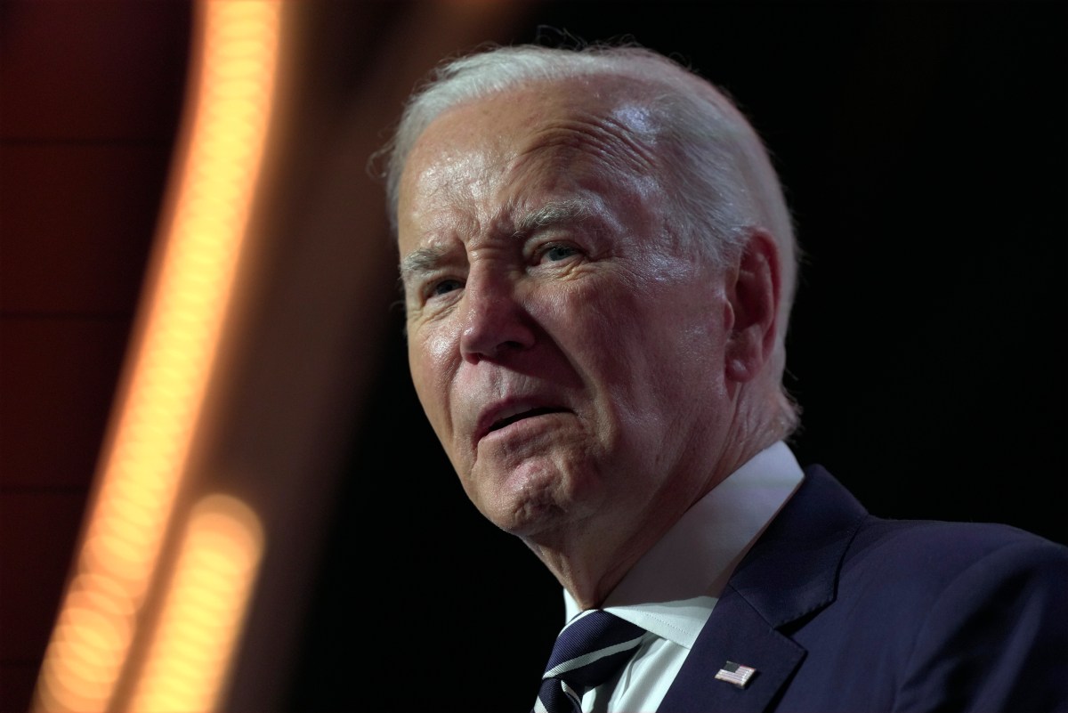 Trump dice ahora que los indultos concedidos por Joe Biden son nulos