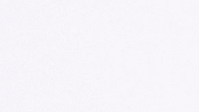 El vicepresidente estadounidense, J. D. Vance, y la segunda dama, Usha Vance, con sus hijos, Ewan, Vivek y Mirabel, saludan a su llegada al aeropuerto de Múnich, Alemania, el jueves 13 de febrero de 2025.