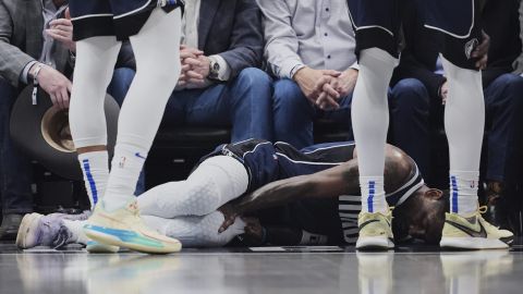 Kyrie Irving se rompe el ligamento cruzado de su rodilla y pierde la temporada