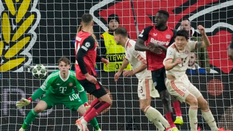 El Bayer Leverkusen intenta acercarse al Múich en la Bundesliga.