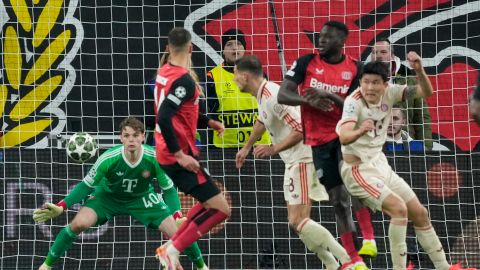 El Bayer Leverkusen intenta acercarse al Múich en la Bundesliga.