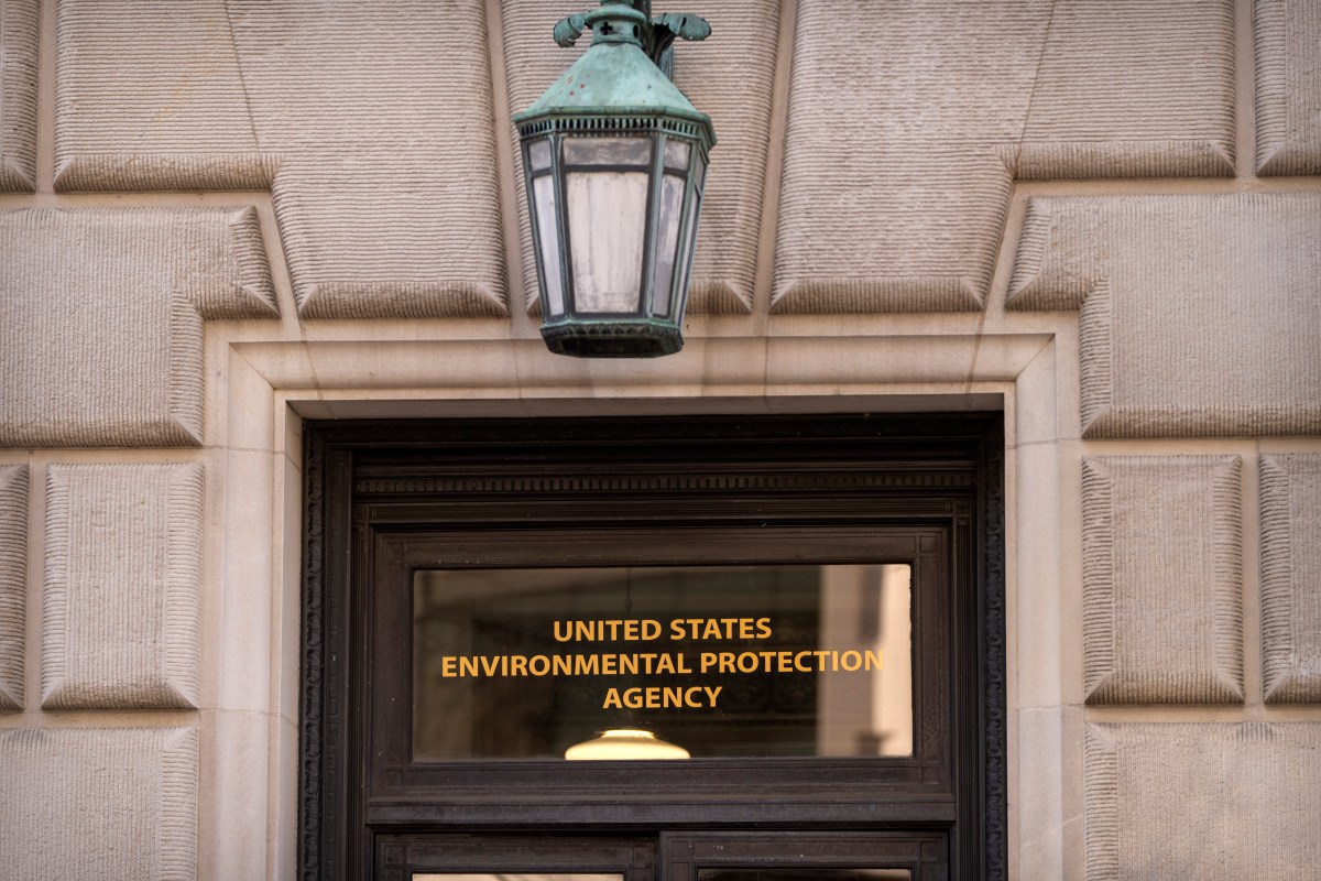 Administrador de la EPA evalúa eliminar o cambiar hasta 31 regulaciones medioambientales