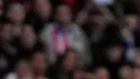 Julián Álvarez se resbala al ejecutar el penal frente a Real Madrid.