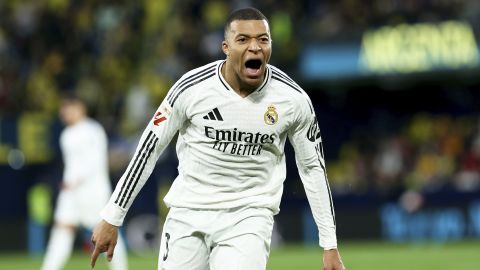 Real Madrid sube a la cima de LaLiga gracias a doblete de Mbappé ante Villarreal