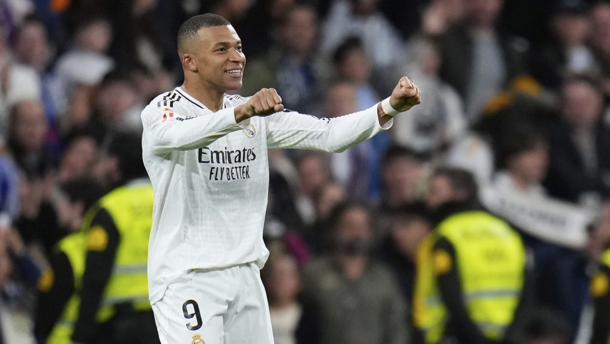 Lo hace todo: Golazo de Kylian Mbappé en tiro libre dio triunfo al Real Madrid ante Leganés