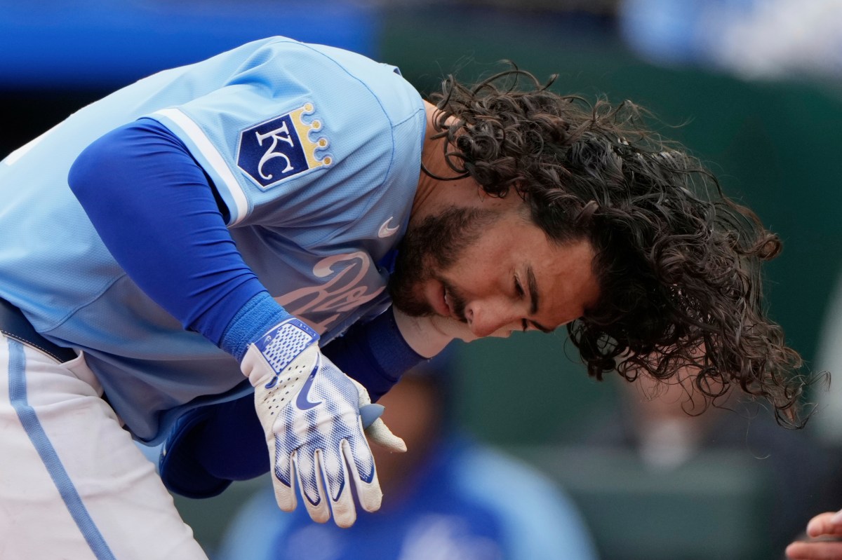 Pelotazo a la cabeza de Jonathan India en Grandes Ligas casi termina en tragedia [Video]