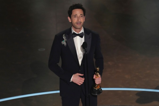 Adrien Brody ganó su segundo Oscar por su papel en 'The Brutalist'.