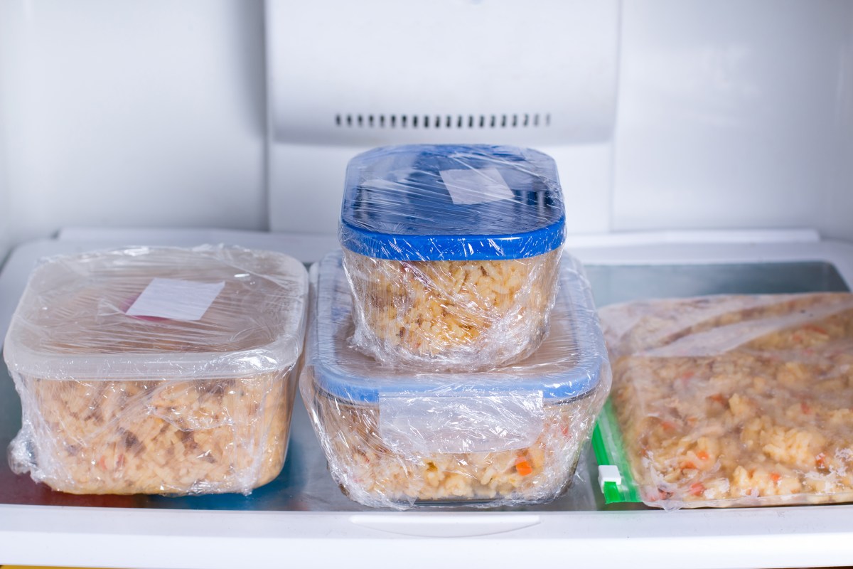 ¡No lo Tires! Cuánto dura el arroz en el refrigerador y cómo evitar riesgos