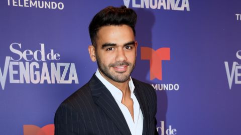 Carlos Adyan, presentador de En Casa con Telemundo.