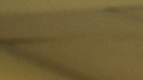 La secretaria de prensa de la Casa Blanca, Karoline Leavitt, escucha al luchador de la UFC Conor McGregor.