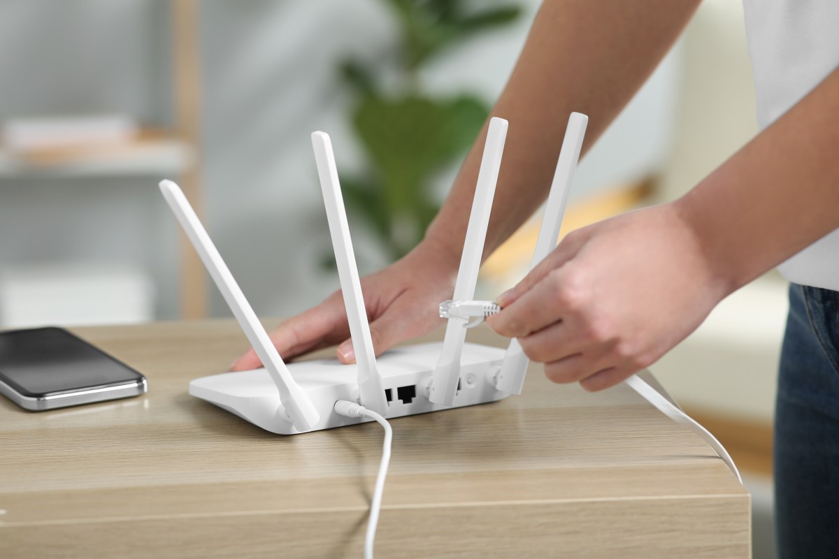 ¿Es recomendable apagar el router del WiFi al salir de casa?