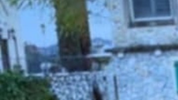 Hispano fue a su cita con ICE y terminó preso: lo habrían deportado a El Salvador