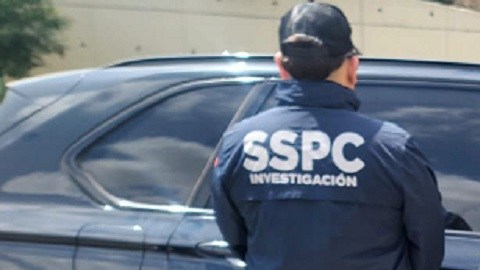 La orden de arresto federal fue emitida en 2022.