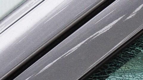 El violento arresto de dos hermanos hispanos en Washington: ICE rompió los vidrios del vehículo